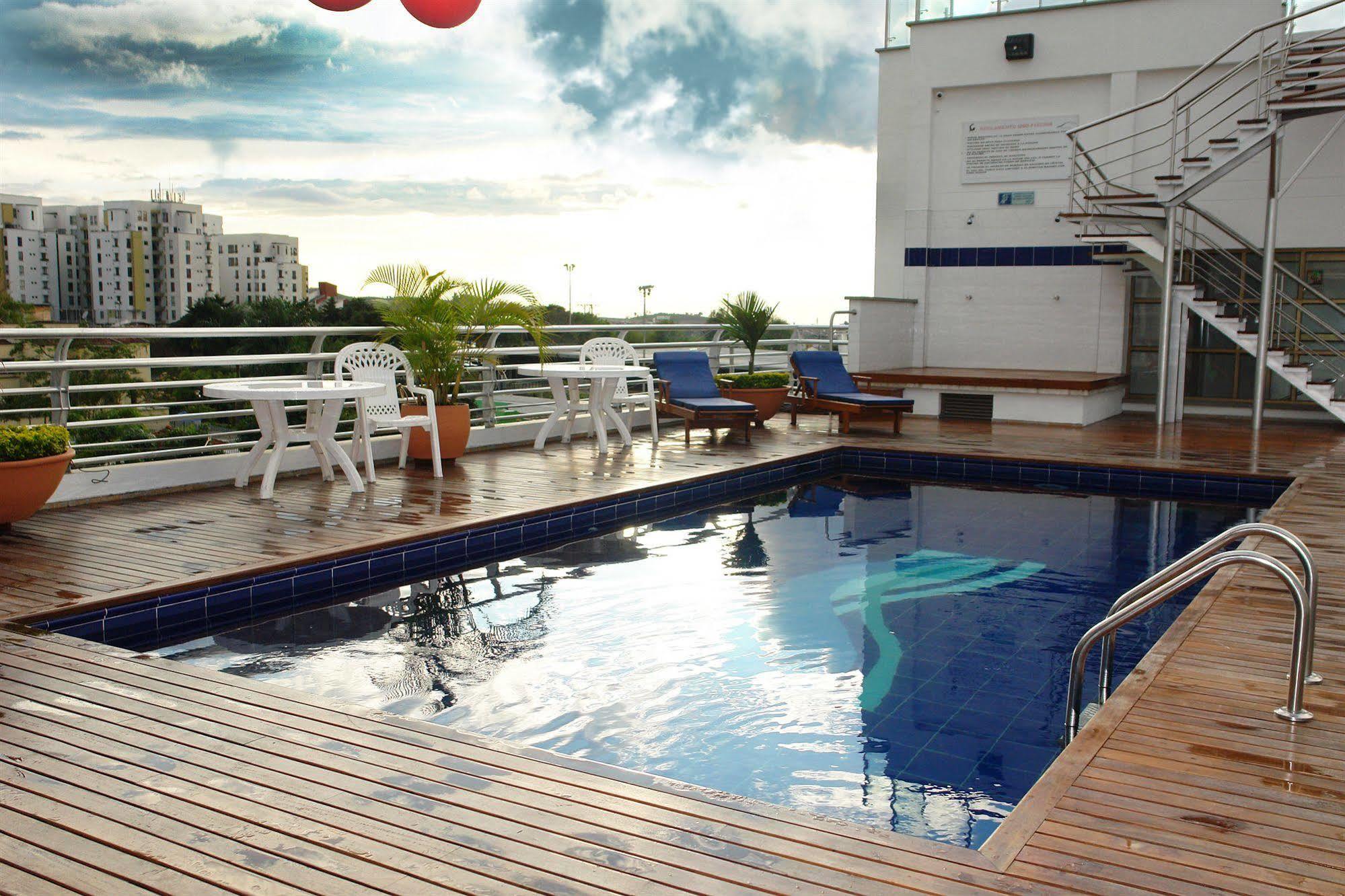 Top Deck Hotel Pereira Exterior photo